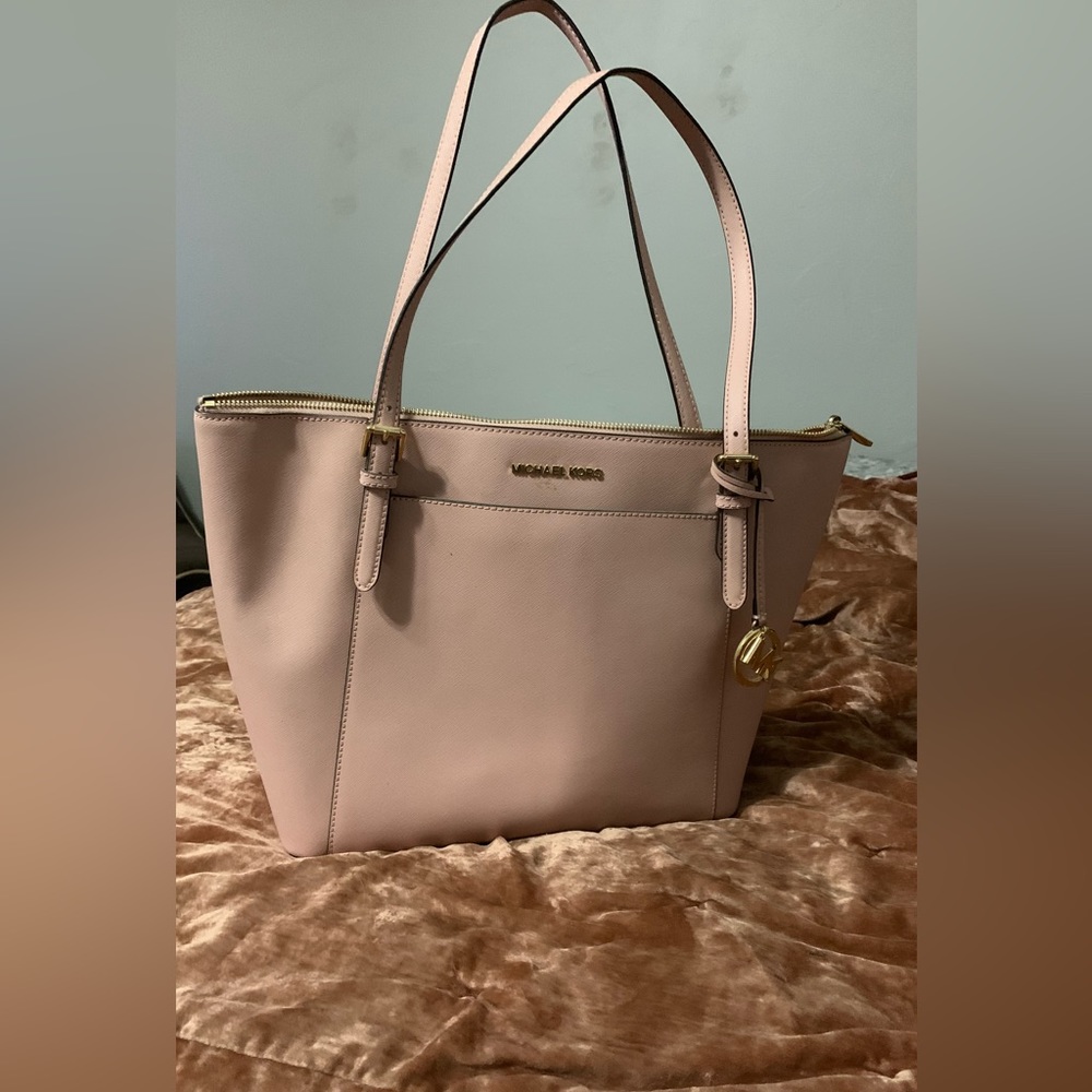 MK pink purse, only used once!
